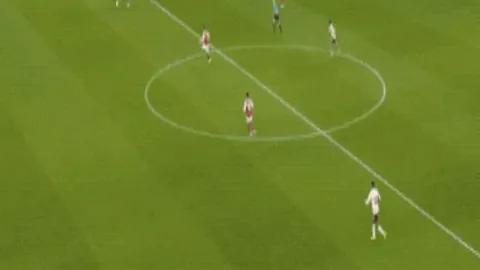 阿联酋超级联赛风云再起：17胜12负，激战7胜5负，强敌交锋，谁能笑到最后？